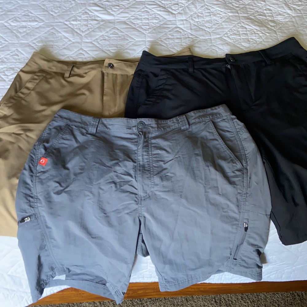 Lot of 3 pairs of great condition men's shorts!